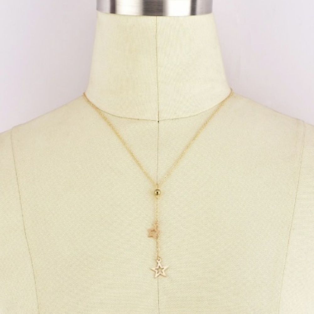Gold Star Pendant Necklace - Picture 4 of 6